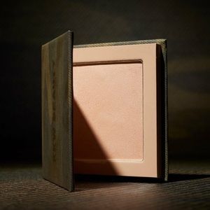 KKW Camo Highlighter in Victory